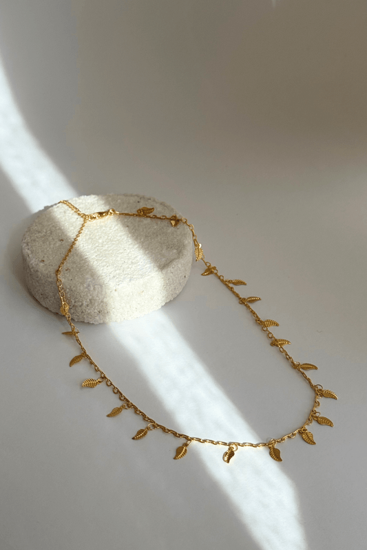 Choker Folhinhas Dourado