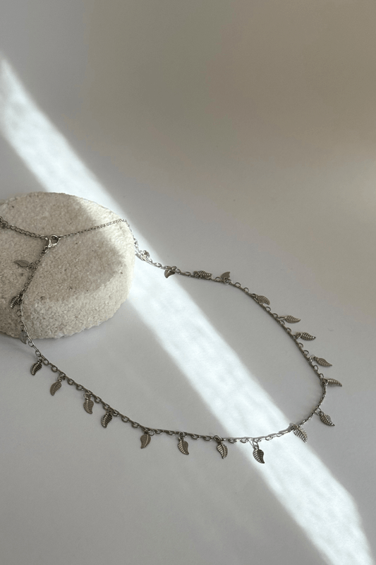 Choker Folhinhas Prata
