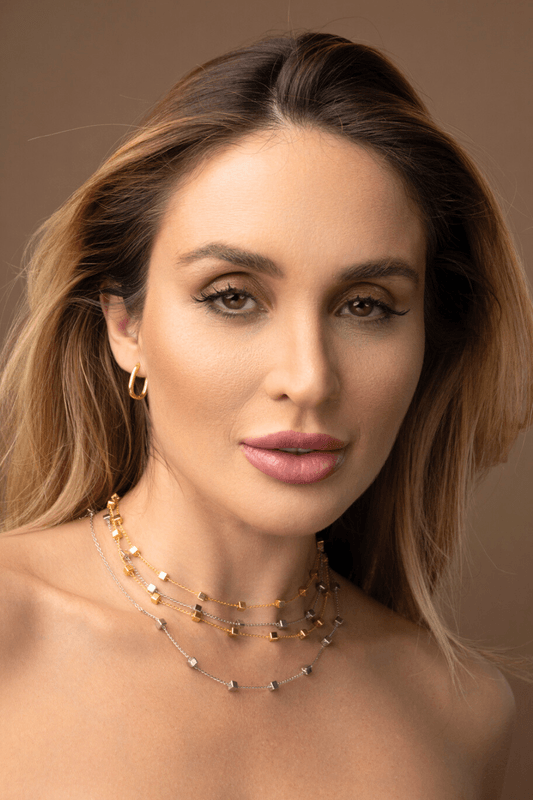 Colar Quadradinhos Longo Dourado