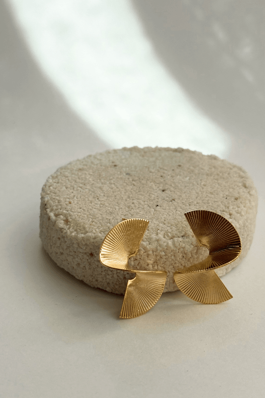 Brinco Monumento Dourado Brinco Monumento Dourado