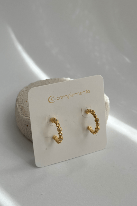 Brinco Florzinhas Cravejadas Dourado