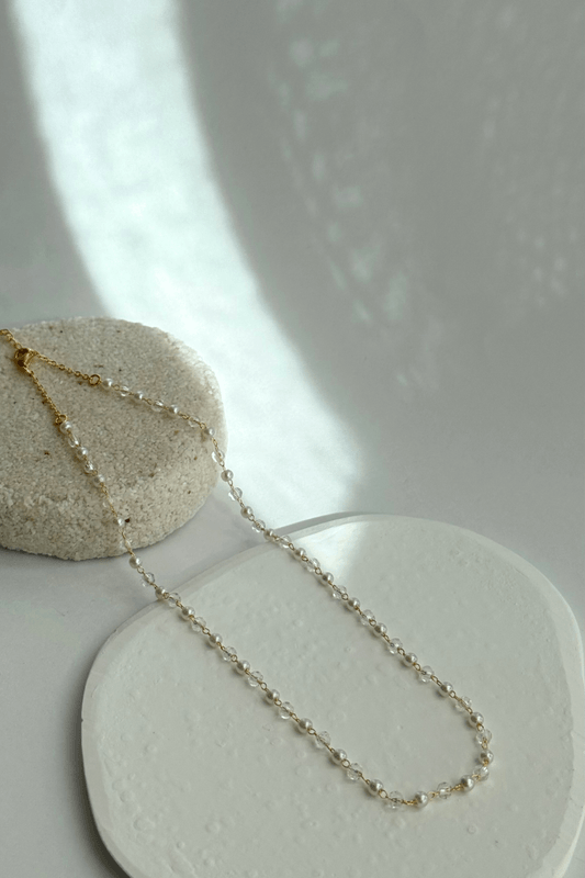 Colar Pérolas e Cristal Dourado