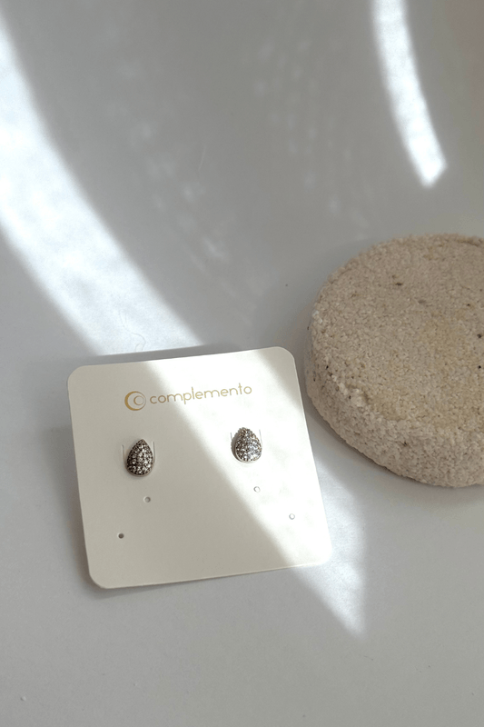 Brinco Mini Gota Cravejada Prata