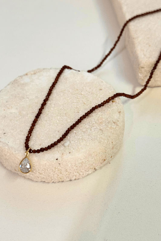 Colar Jóia Mini Cristais Zircônia Marrom Dourado