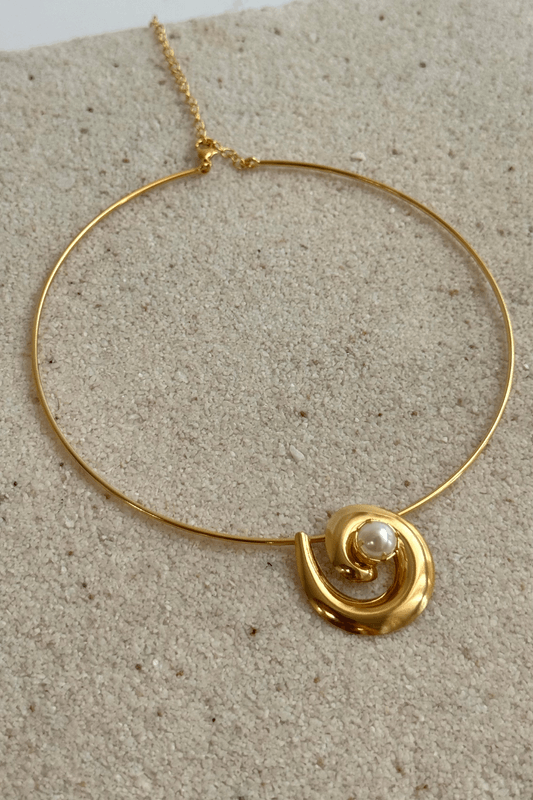 Colar Choker Pérolas Menezes Dourado