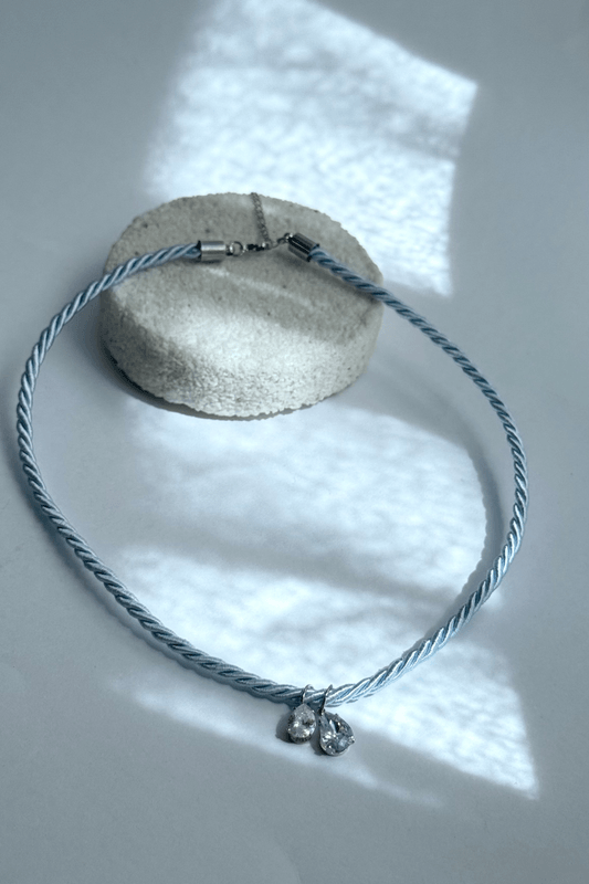 Colar Corda Colors Zicôrnias Azul Claro Prata Colar Corda Colors Zicôrnias Azul Claro Prata