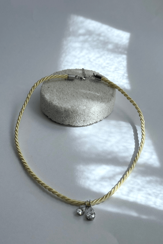 Colar Corda Colors Zicôrnias Amarelo Prata